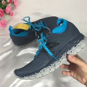 New Balance Hierro V3 Trail Sneakers 7,5; 8